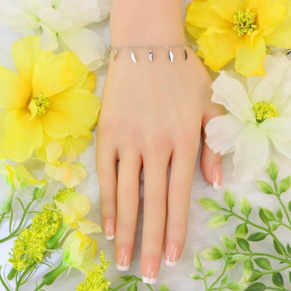 Minimalist Bracelet, Sleek & Modern Design, Women’s Fashion, YC110287-B - Picture 4 of 10